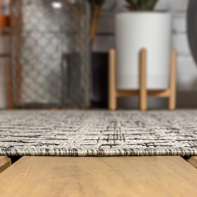 JONATHAN Y SMB108E-6R Ourika Moroccan Geometric Textured Weave Indoor/Outdoor Area Rug, Bohemian, Scandinavian for Bedroom, Kitchen, Living Room, Easy-Cleaning, Light Gray/Black, 6' Round