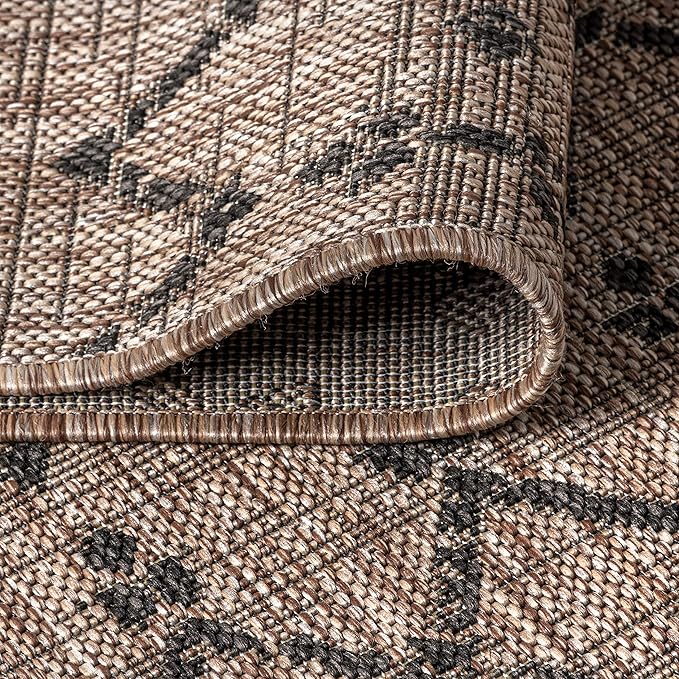 JONATHAN Y SMB108D-9R Ourika Moroccan Geometric Textured Weave Indoor/Outdoor Area Rug, Bohemian, Scandinavian for Bedroom, Kitchen, Living Room, Easy-Cleaning, Natural/Black, 9' Round