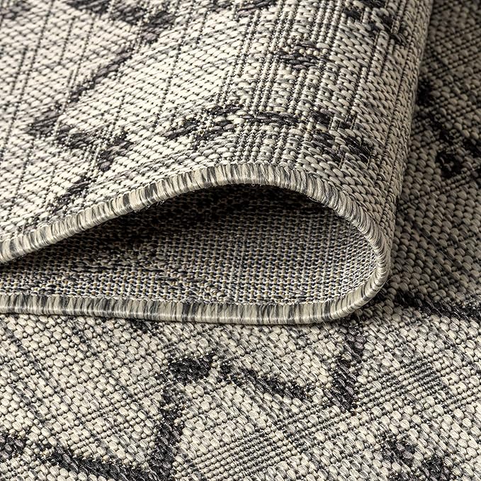 JONATHAN Y SMB108E-6R Ourika Moroccan Geometric Textured Weave Indoor/Outdoor Area Rug, Bohemian, Scandinavian for Bedroom, Kitchen, Living Room, Easy-Cleaning, Light Gray/Black, 6' Round