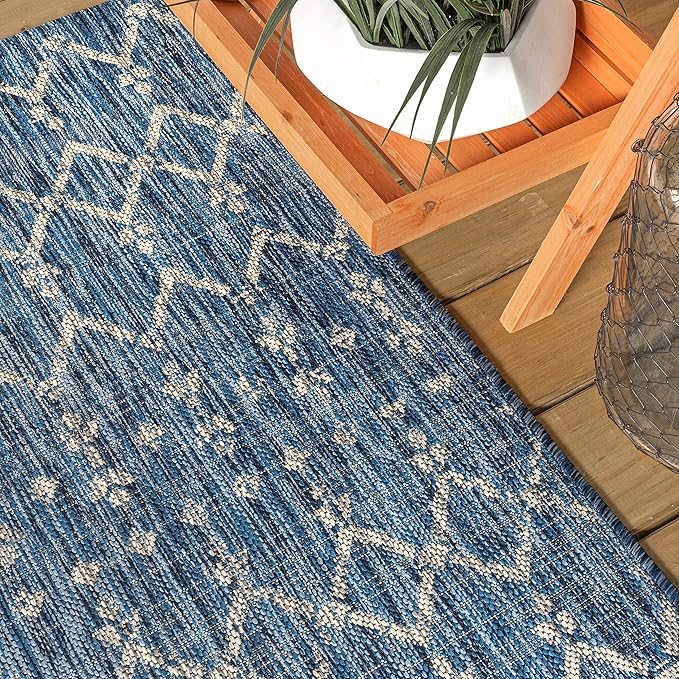 JONATHAN Y Moroccan Geometric Indoor Outdoor Area Rug 4X6 Navy/Light Gray, Ourika Textured Weave for Backyard, Patio, Porch, Easy-Cleaning, High Traffic, Pet-Friendly, Non-Shedding (SMB108B-4)